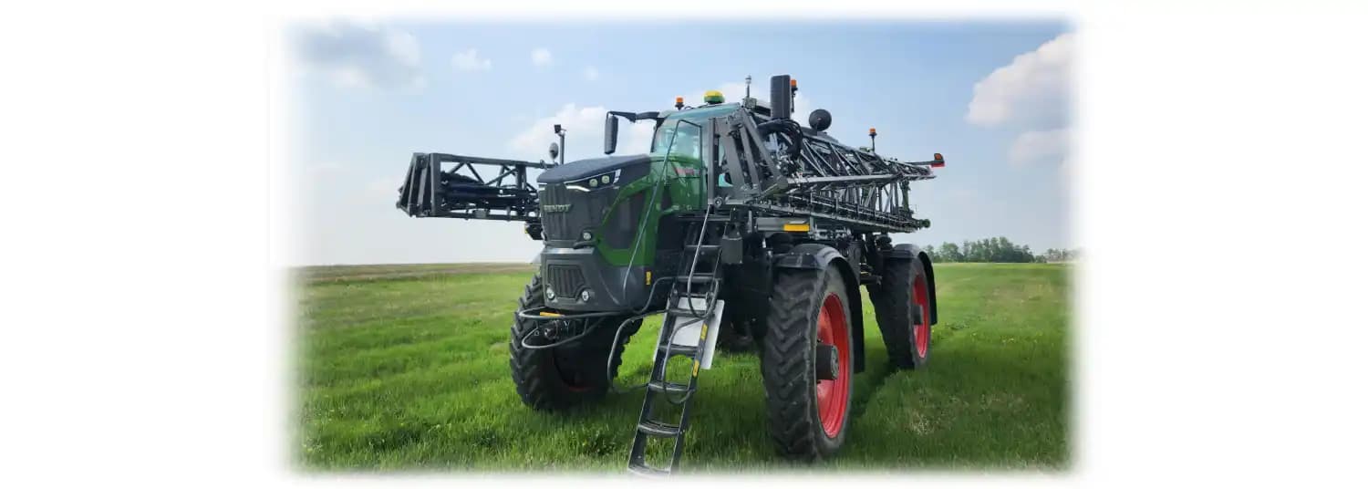 Colheitadeira CLAAS Lexion em operação de colheita